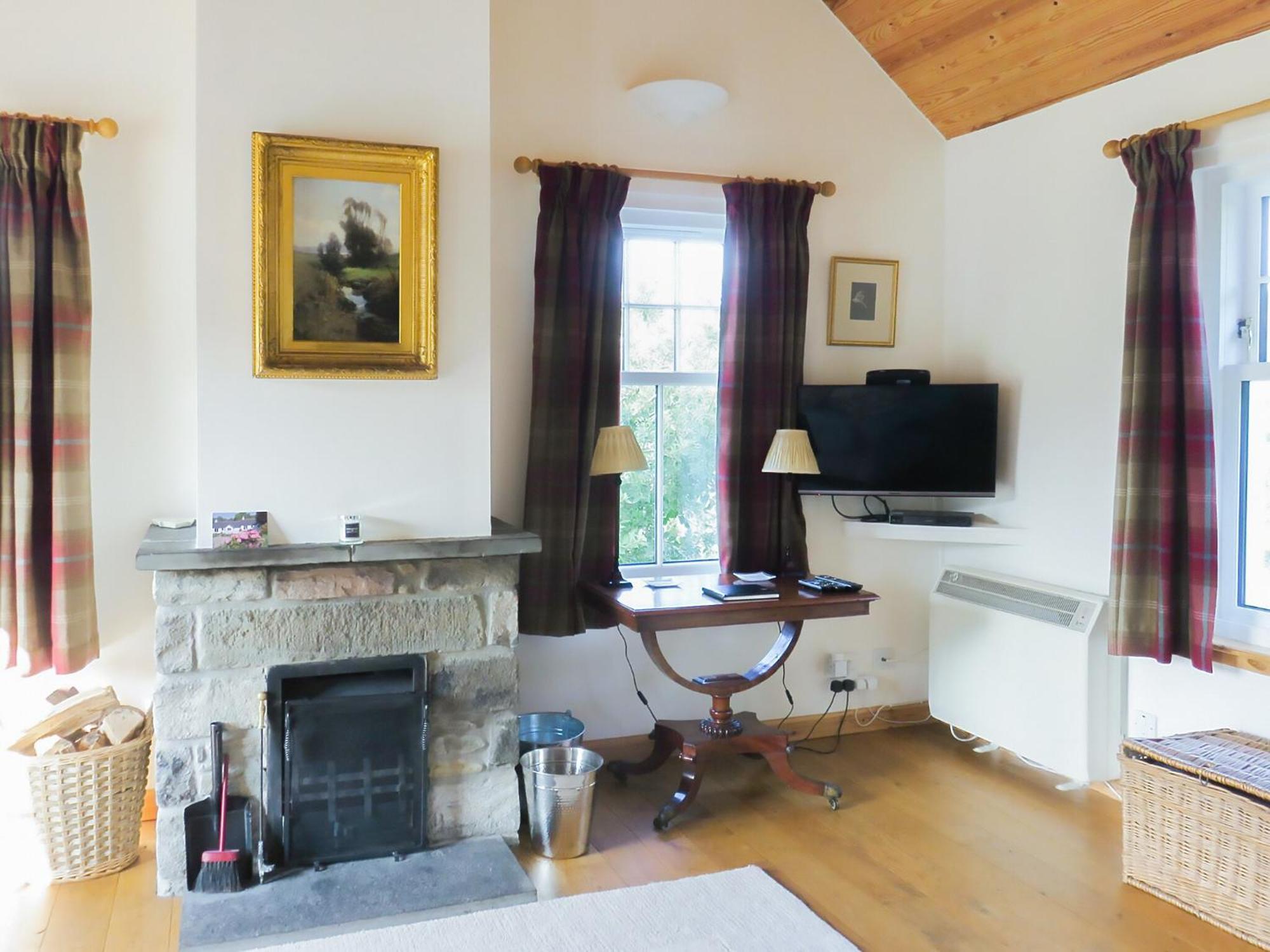 Foss Tummel Cottage מראה חיצוני תמונה