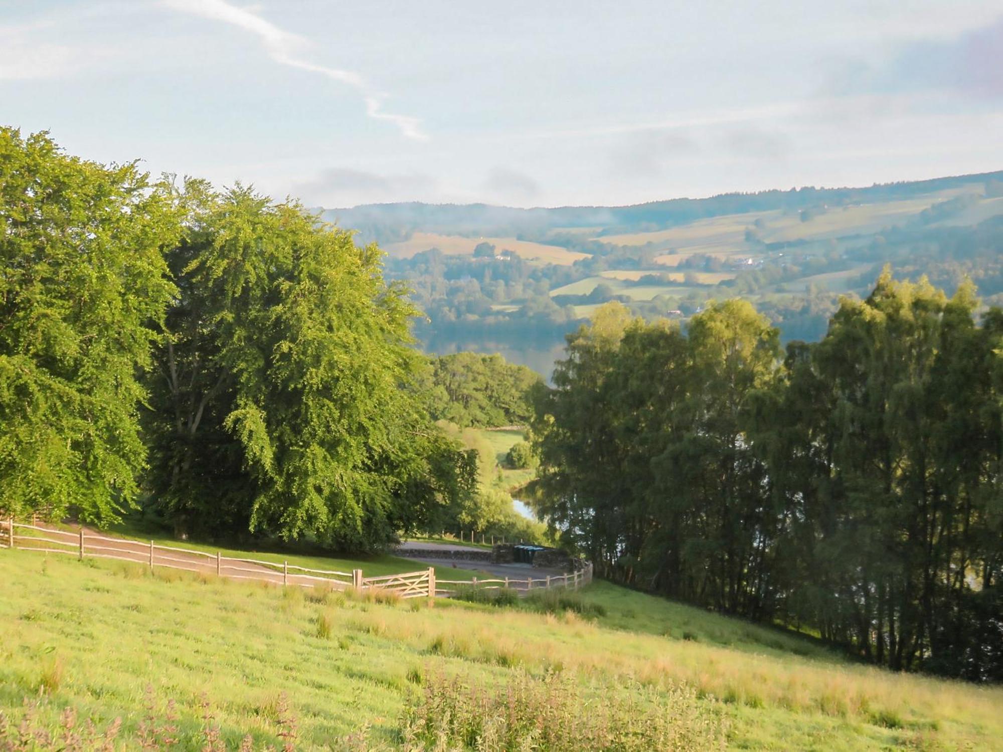 Foss Tummel Cottage מראה חיצוני תמונה