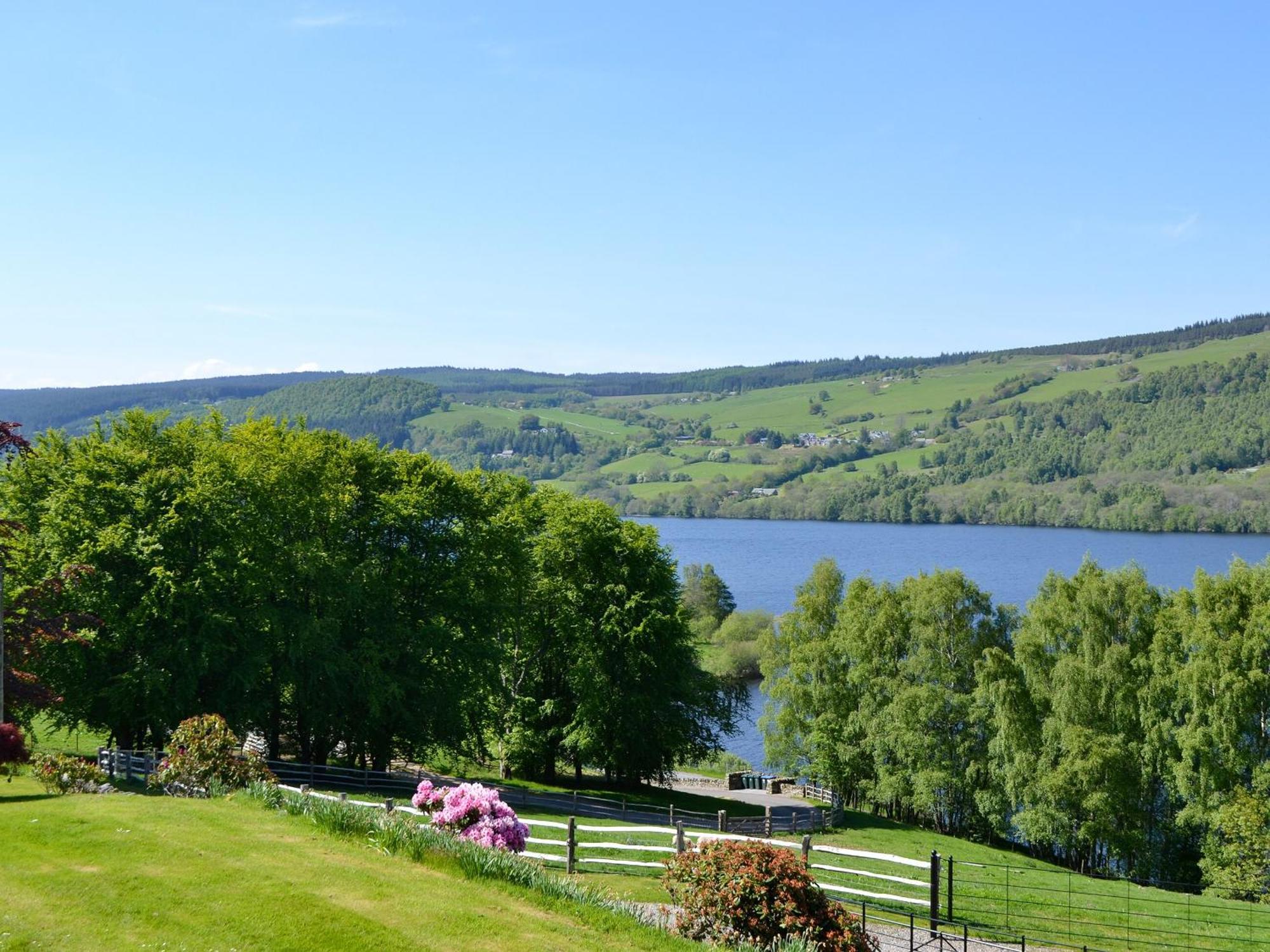 Foss Tummel Cottage מראה חיצוני תמונה